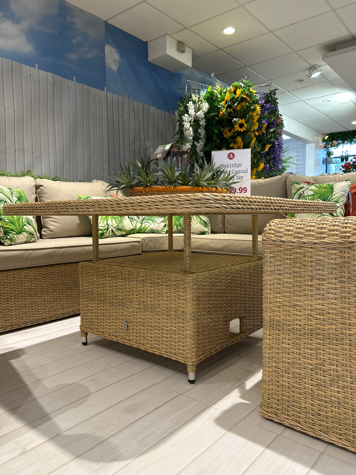 Oakridge Corner Casual Dining Set