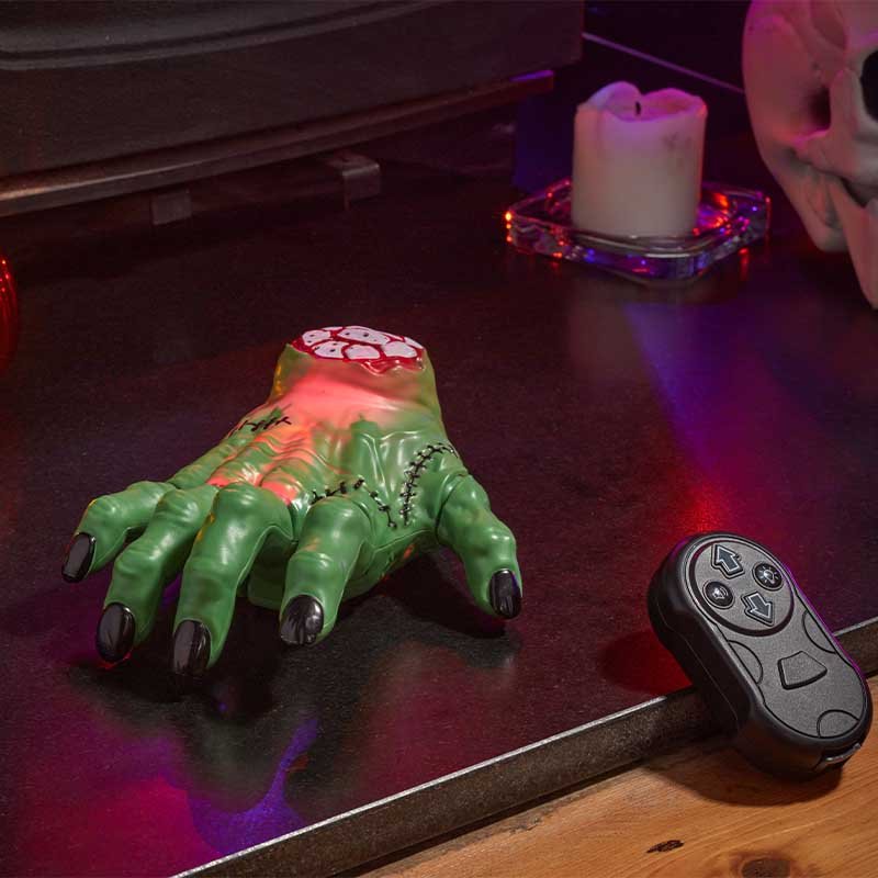 Moving Horror Hand - Grizzly Green