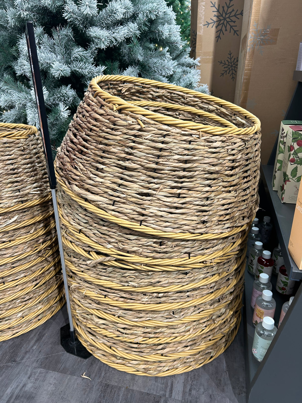 Sea Grass Tree Skirt