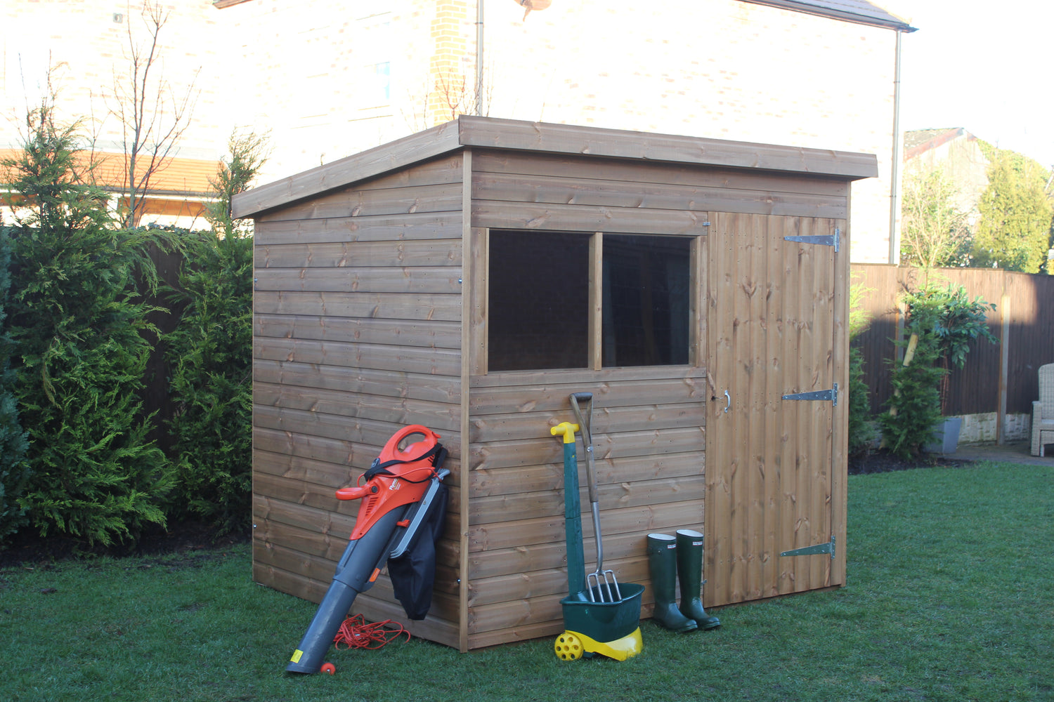 Supreme pent shed