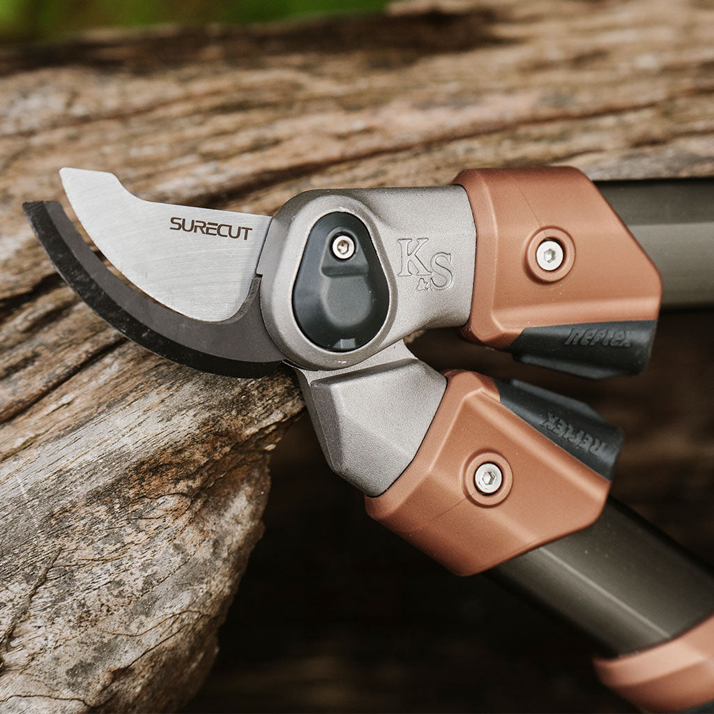 Kent & Stowe Garden Life Bypass Loppers