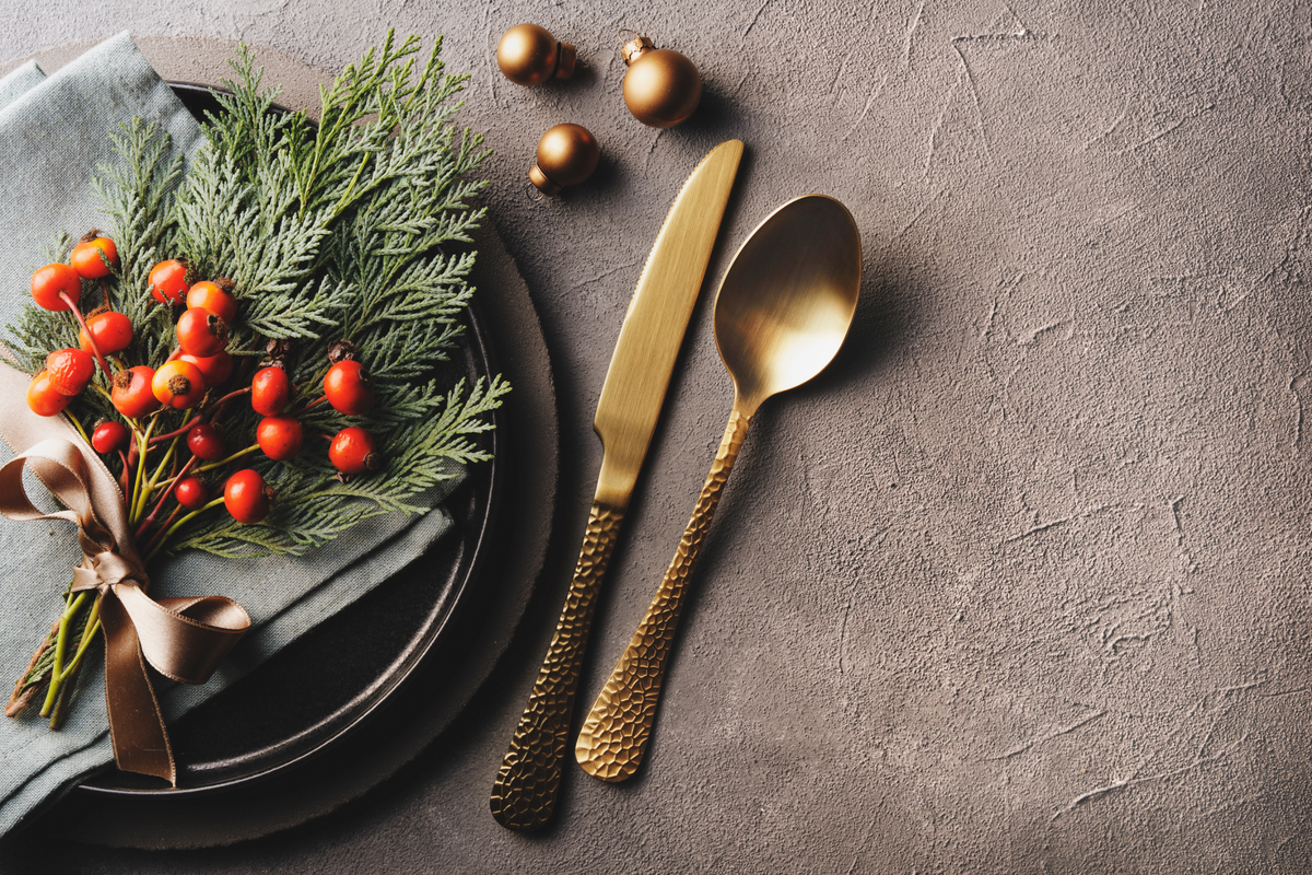 How to set a Christmas table: Ideas and styling tips