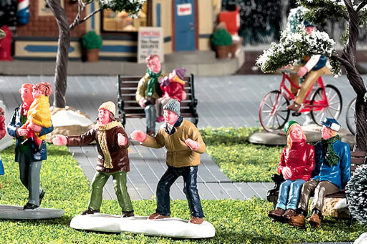 Lemax Figures