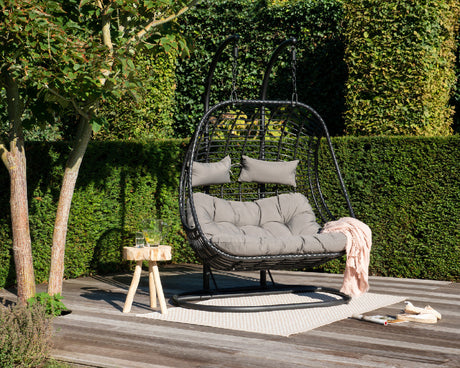 Egg Chairs and Swing Seats