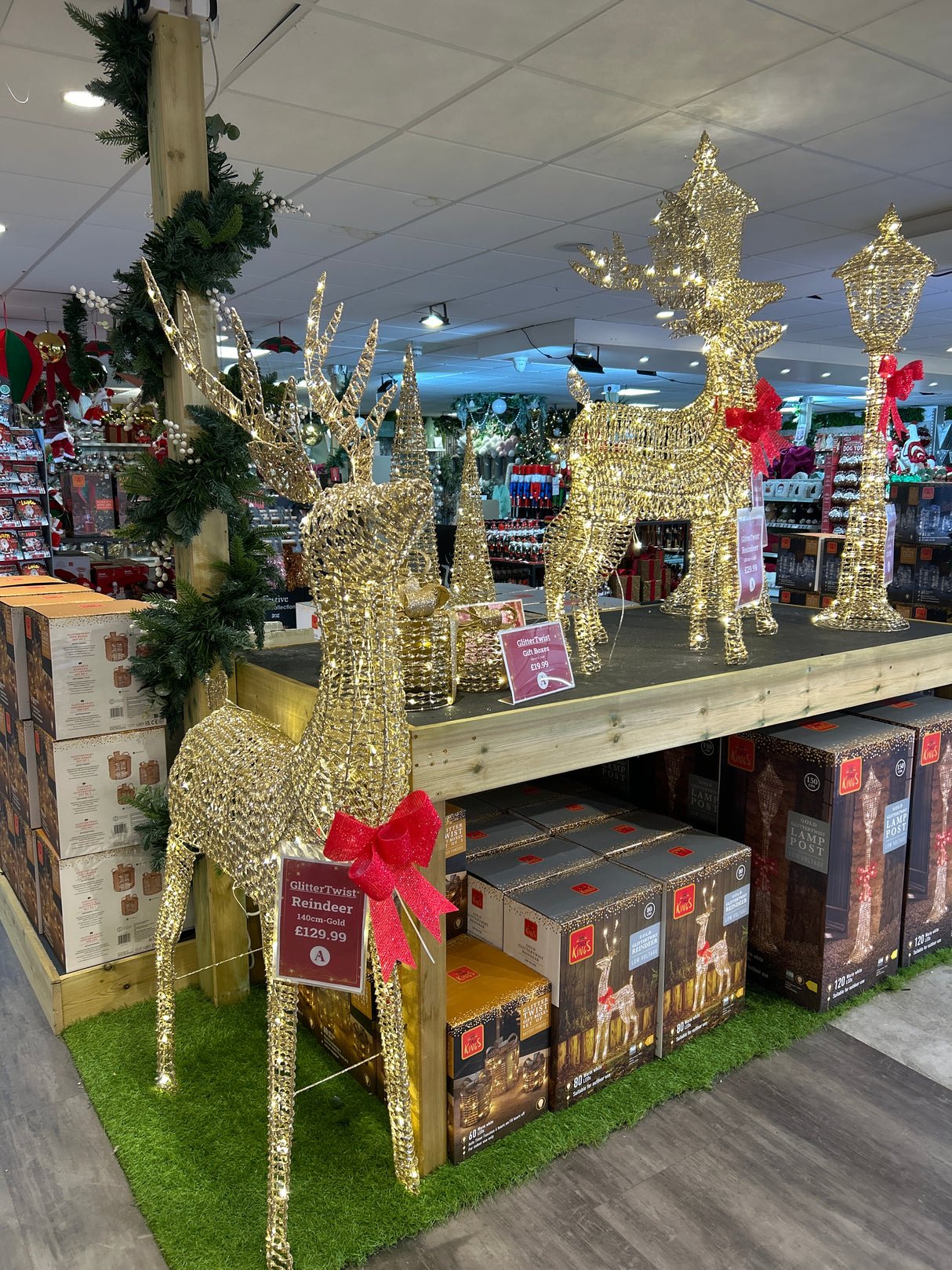 GlitterTwist Reindeer - Gold (Various sizes)