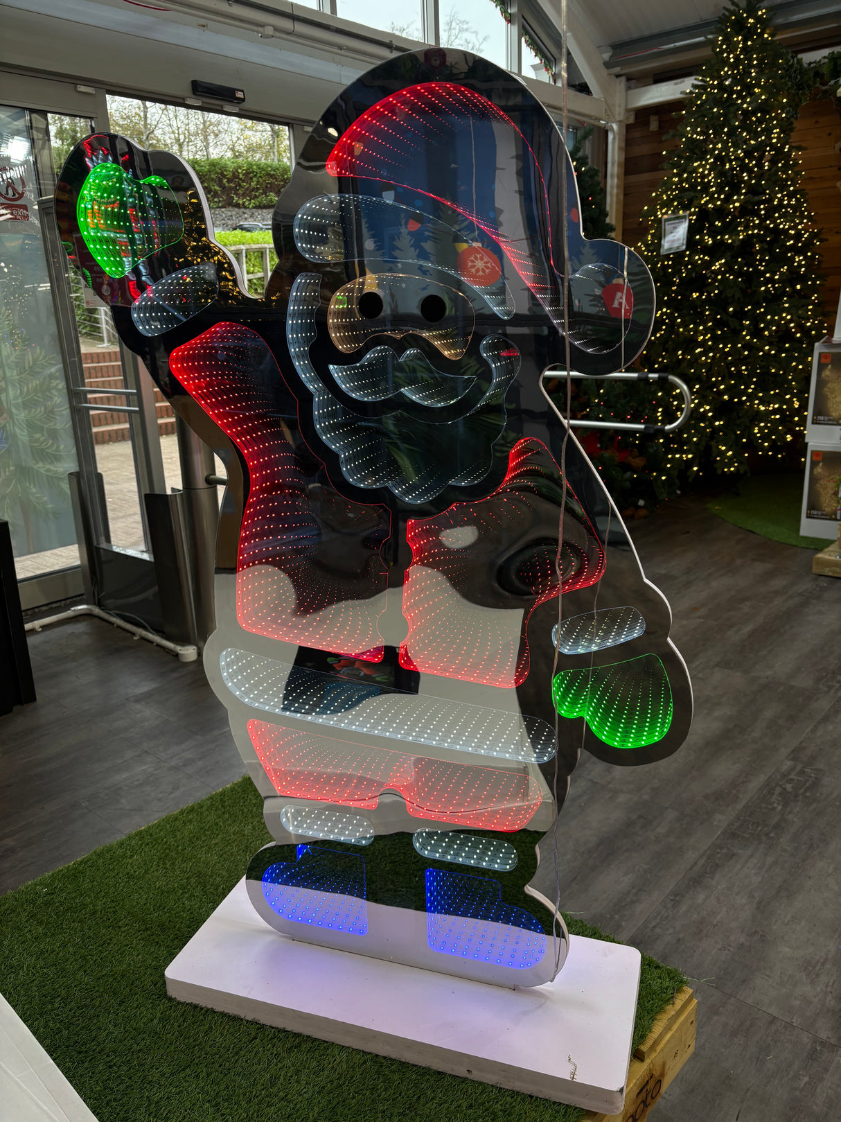 120cm Infinity Waving Santa