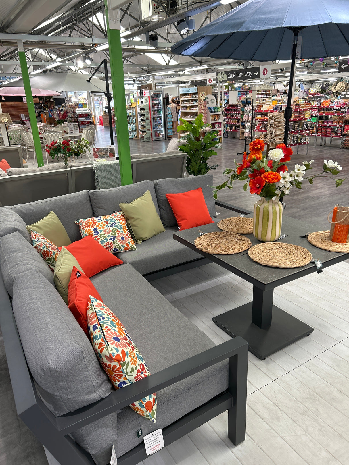 Timber Lounge Corner Set Lava with height adjustable table