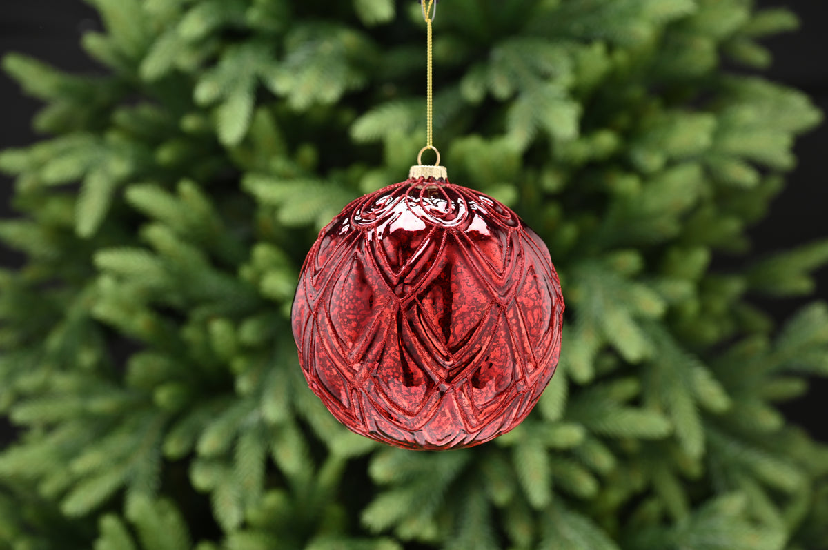 15cm red scallop glass ball