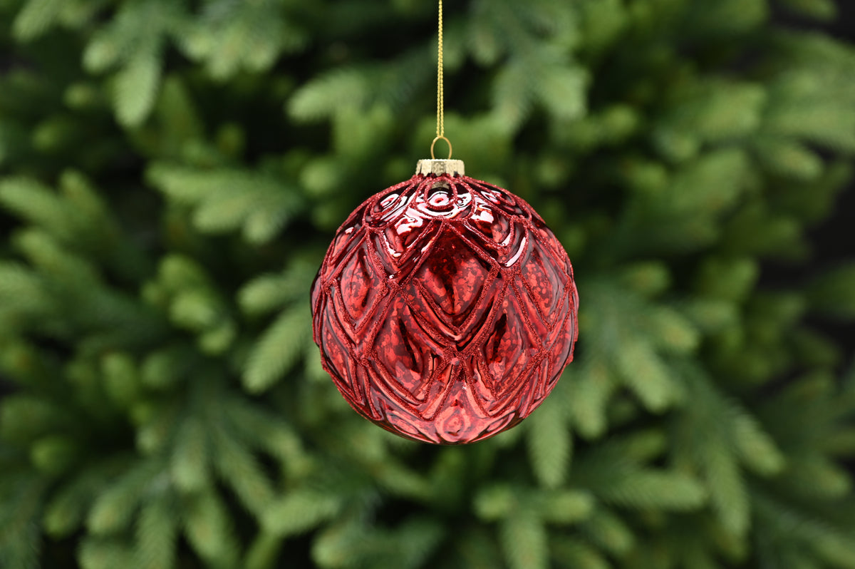 12cm red scallop glass ball