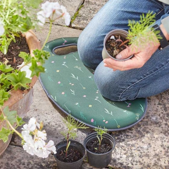 Ultra Kneeler Floral Bloom